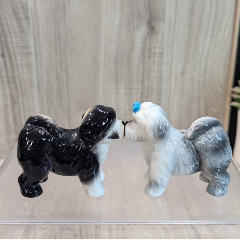 Magnetic Salt & Pepper Shakers "KISSING SHEEPDOGS" Vintage Westland MWAH